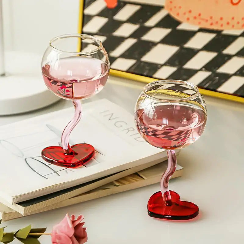 Heart-Shaped Wine Glasses Set of 4 White/Red Wine Goblets for Home Use Creative High-Aesthetic Design Ideal for Daily Drinking A